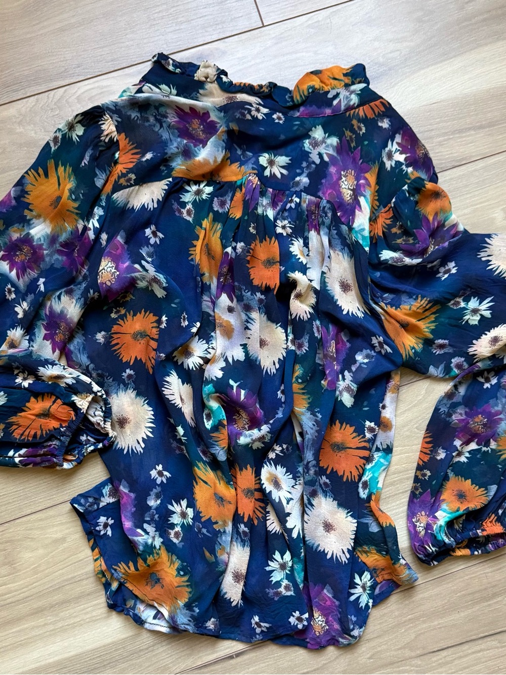 Anthropologie Navy Floral Button-Front Blouse
NWOT - Picture 5 of 6